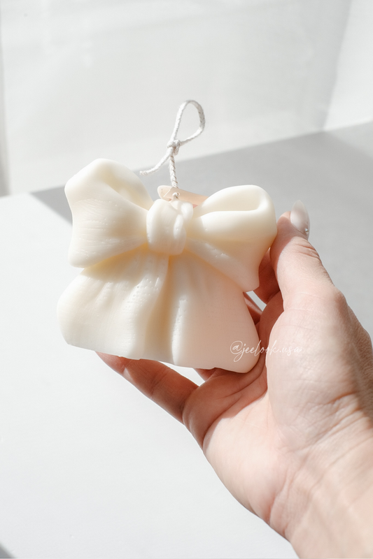 BOW CANDLE