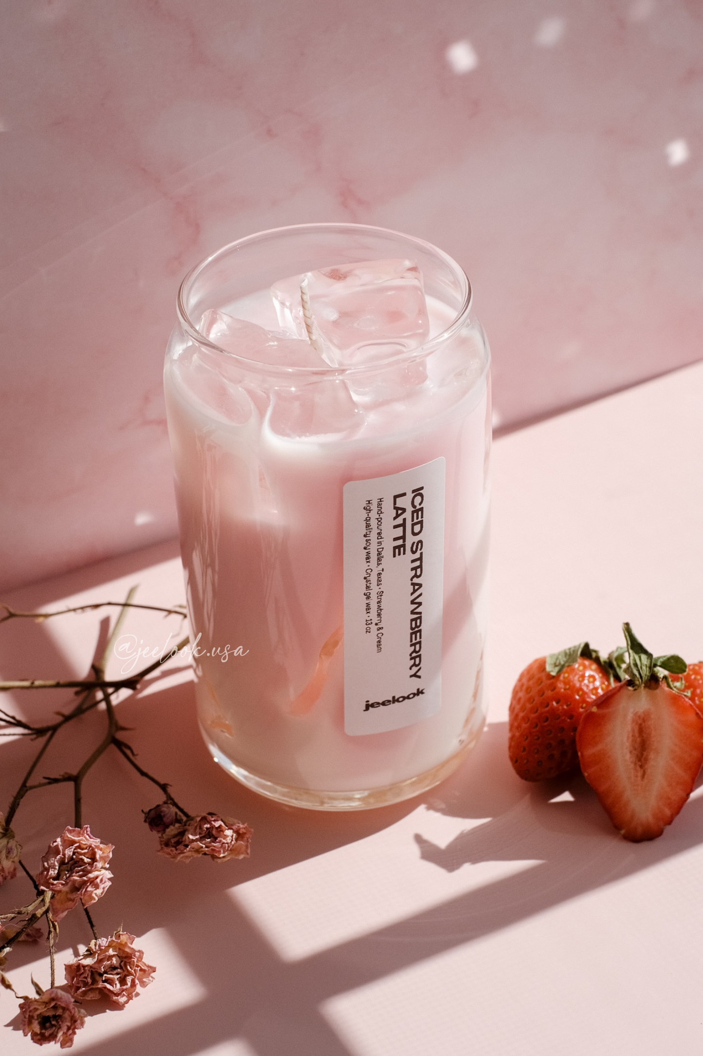 ICED STRAWBERRY LATTE CANDLE