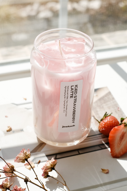 ICED STRAWBERRY LATTE CANDLE