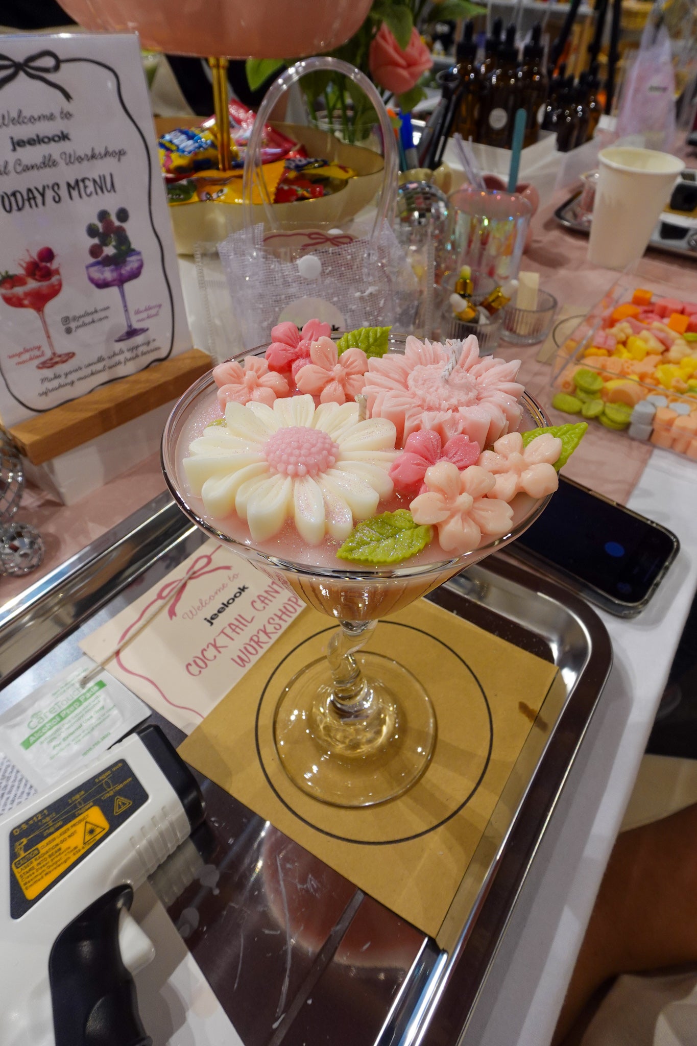 Cocktail Candle Workshop – Snacks & Mocktail with Fresh Berries Included