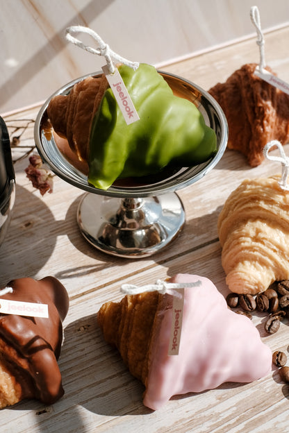 CROISSANT CANDLE