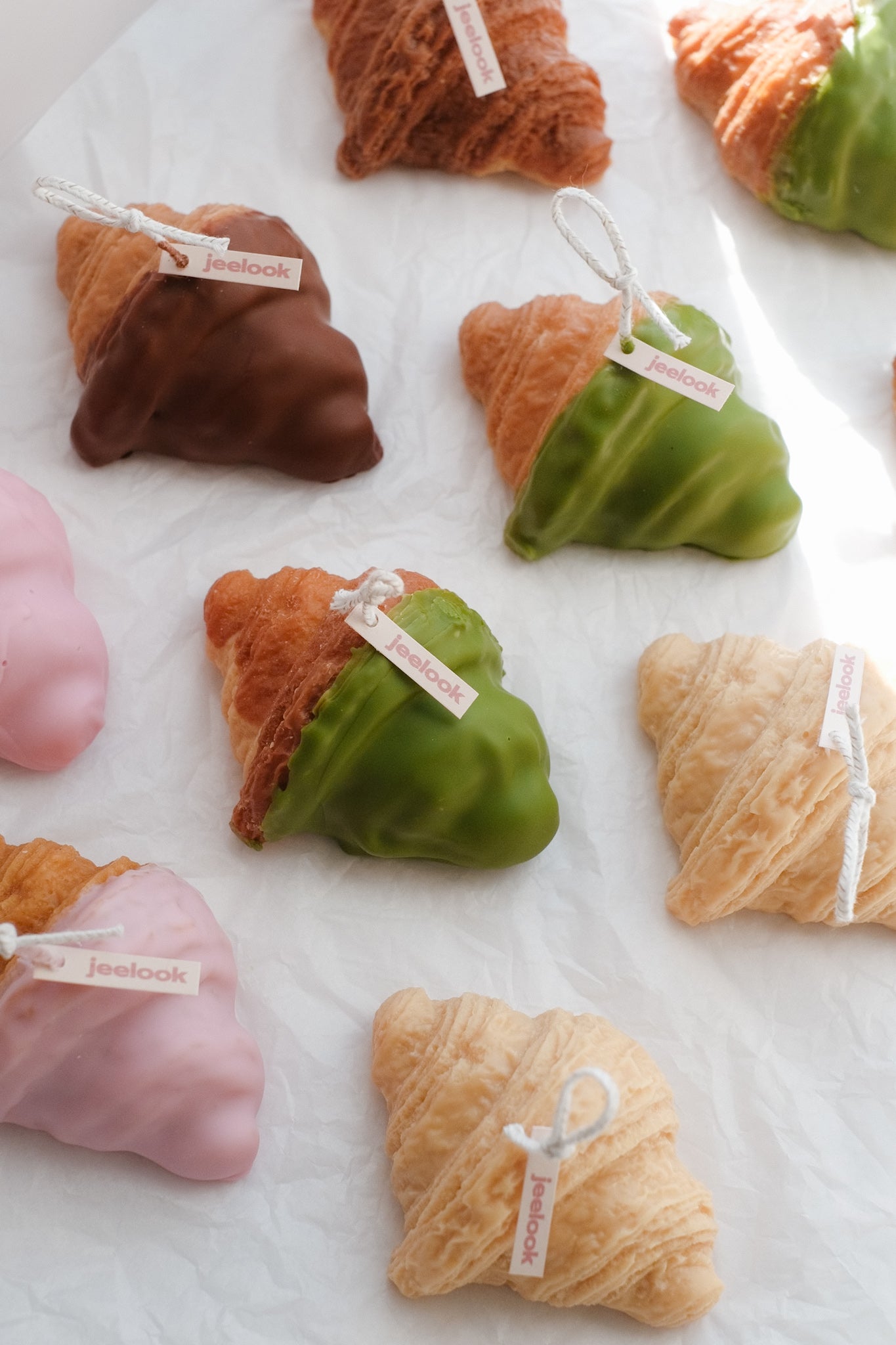 CROISSANT CANDLE