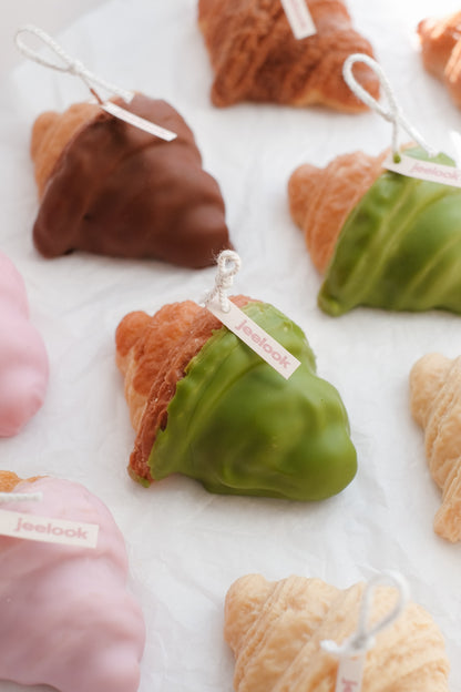 CROISSANT CANDLE