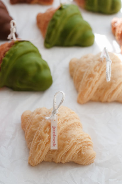 CROISSANT CANDLE