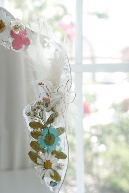 Resin Vanity Mirror Workshop – Snacks & Tea/Coffee Included