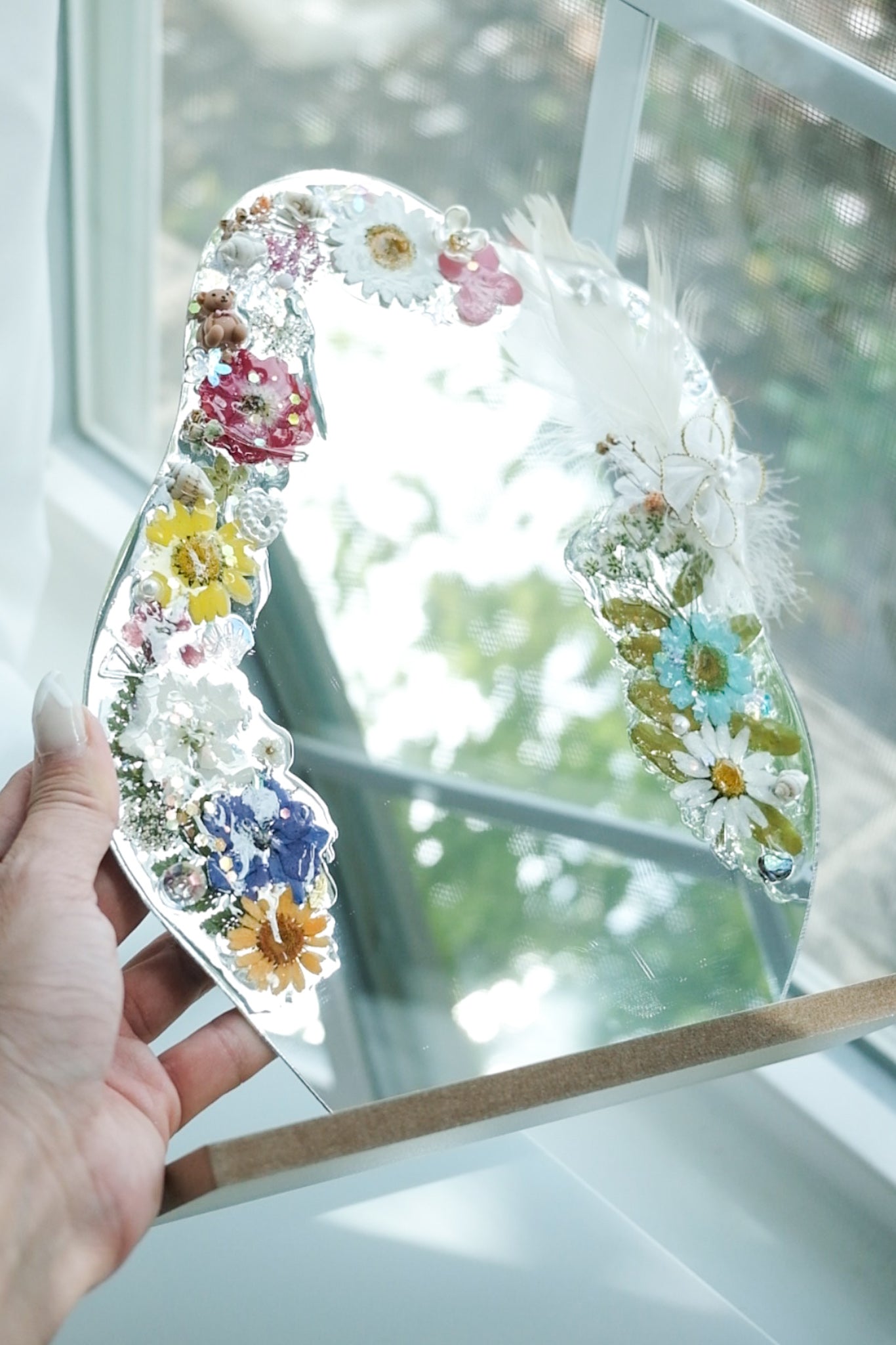 Resin Vanity Mirror Workshop – Snacks & Tea/Coffee Included