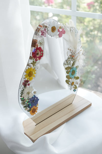 Resin Vanity Mirror Workshop – Snacks & Tea/Coffee Included